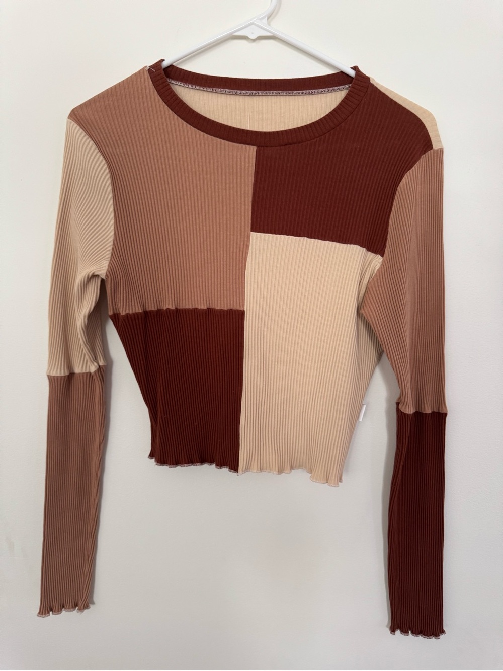Colorblock Ribbed Long-Sleeve Crop Top - Neutral Brown/Cream